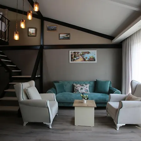 Artist Aparthotel