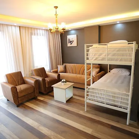 Aparthotel Artist 3*