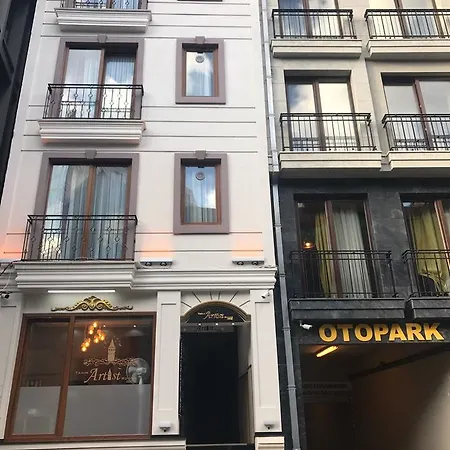 Aparthotel Artist