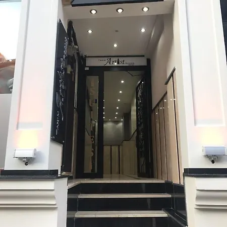 Artist Aparthotel