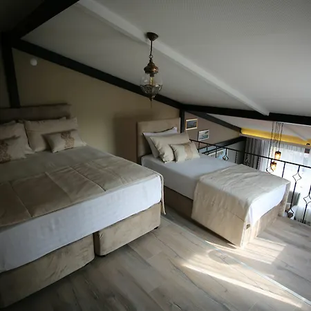 Artist Aparthotel