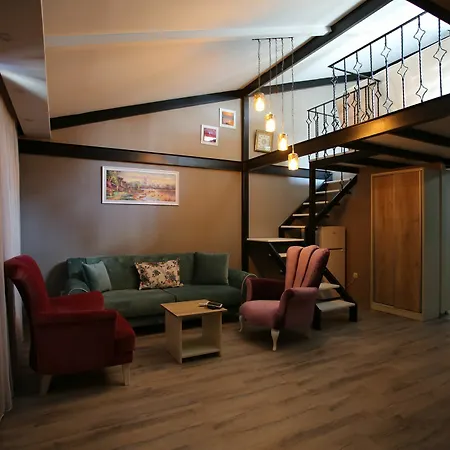 Artist Aparthotel
